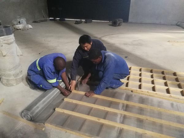 guides staff install the dry mortar plant