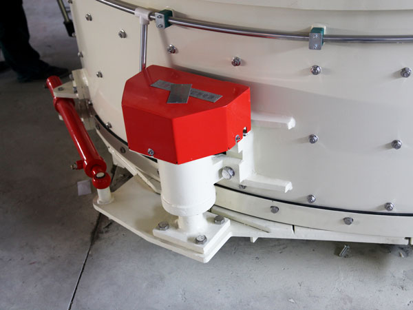 discharge outlet of-planetary concrete mixer