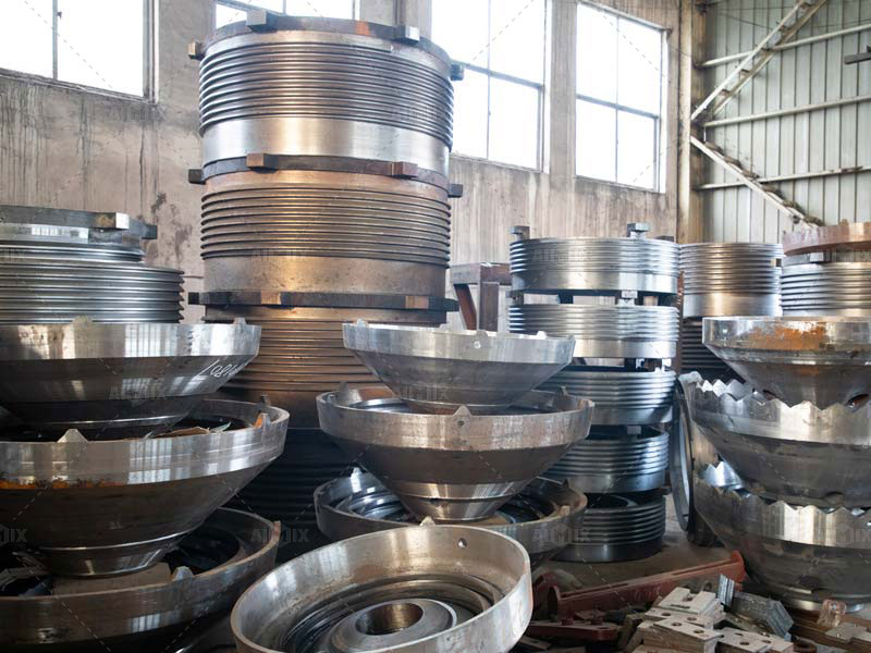 Регулировочное кольцо и дробящая стенка