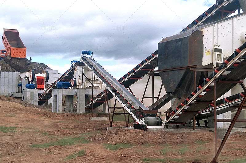mobile impact crusher on site