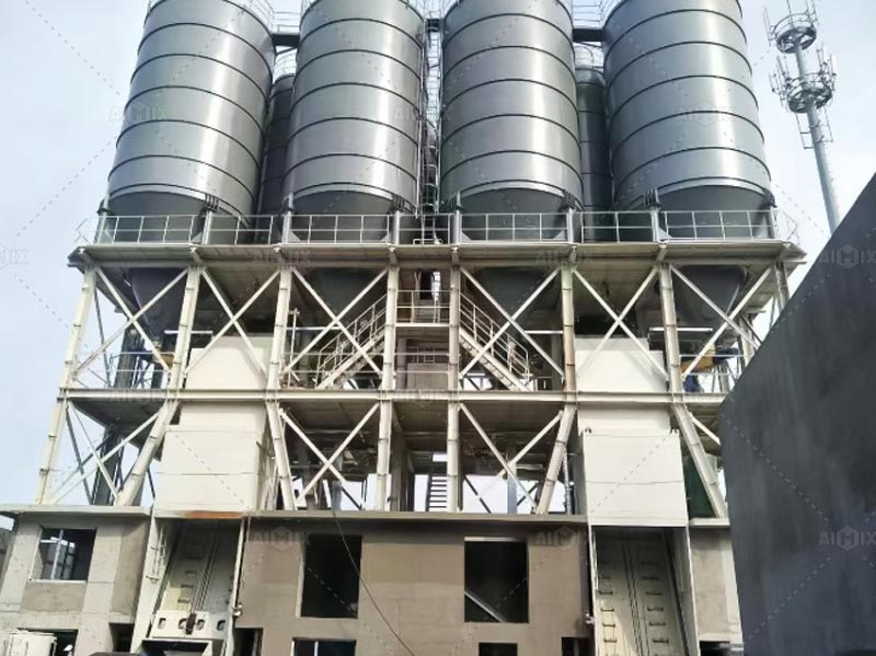 Eco friendly concrete batching plant with robust structure and open interior space