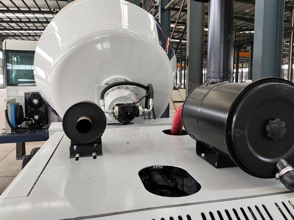 self loading concrete mixer daily checks