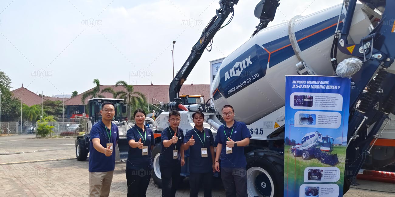 AS-3.5 mobile self-loading concrete mixer in Indonesia