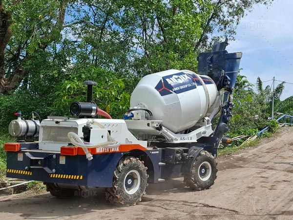mobile concrete mixer for resident construction