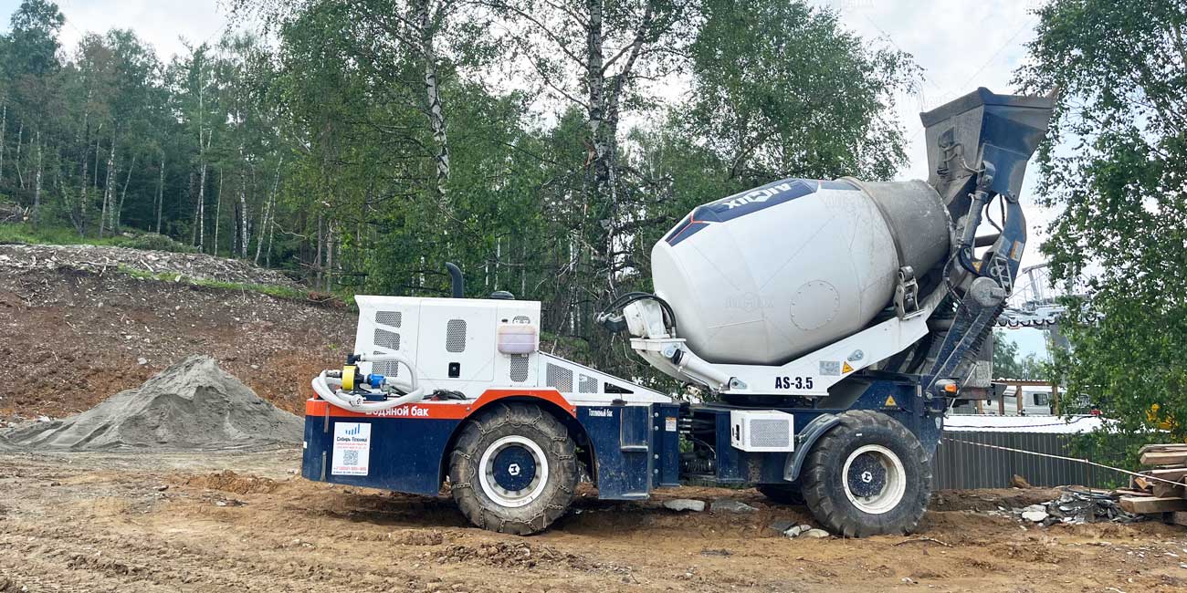 AS-3.5 self loading mobile concrete mixer working in Altai