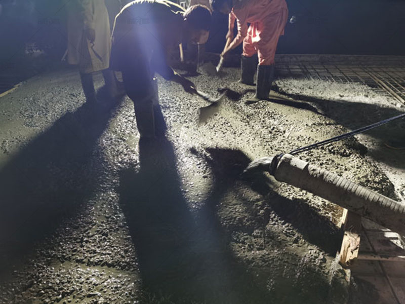 Concrete Pump in Pakistan successfully pours concrete for house building