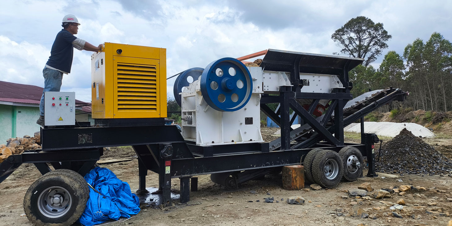 APYE4060 Small Mobile Jaw Crusher Operation in Medan Indonesia