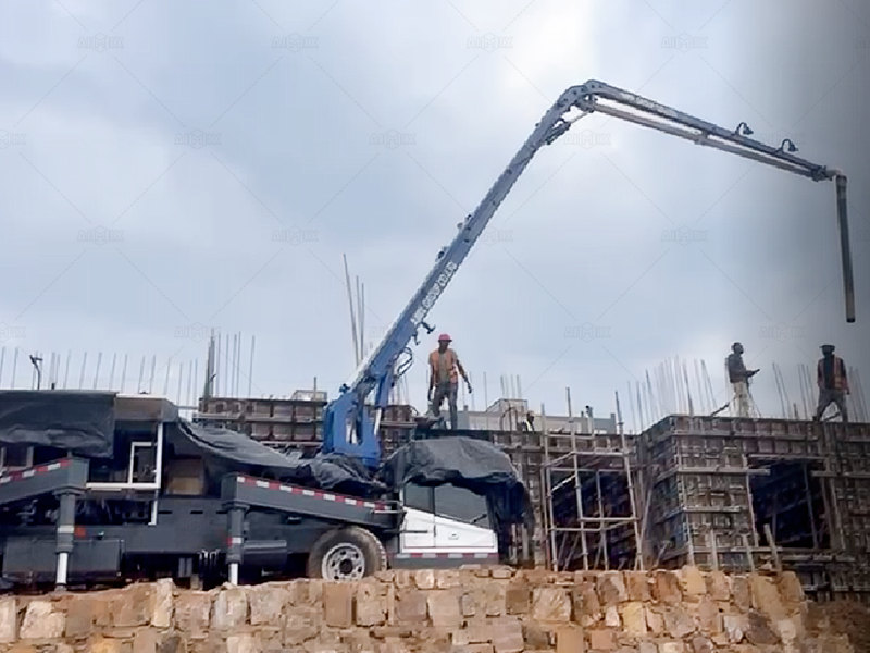 concrete boom pump pumping at South Africa site