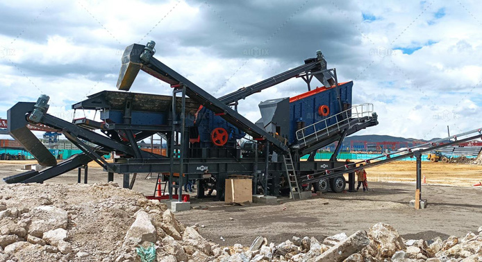 mobile concrete crusher for constructionwaste recycling in Colombia