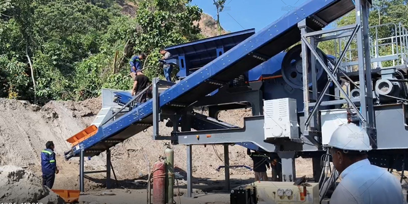 AIMIX APY4 mobile crusher installation in El Salvador