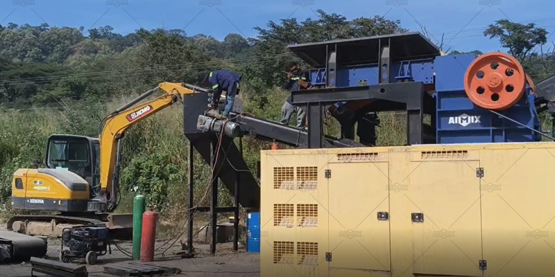 Installing AIMIX mobile crusher plant in El Salvador