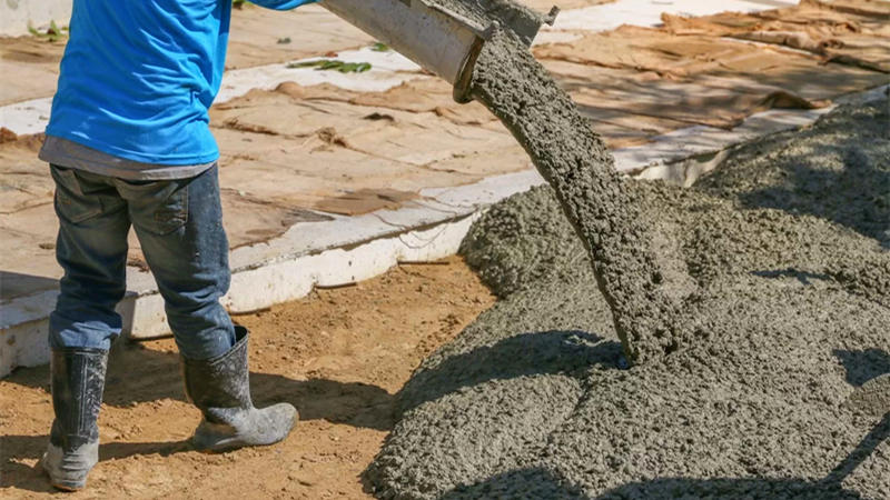 ready mix concrete pouring