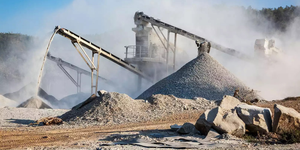 Dust collection during sand and aggregate production