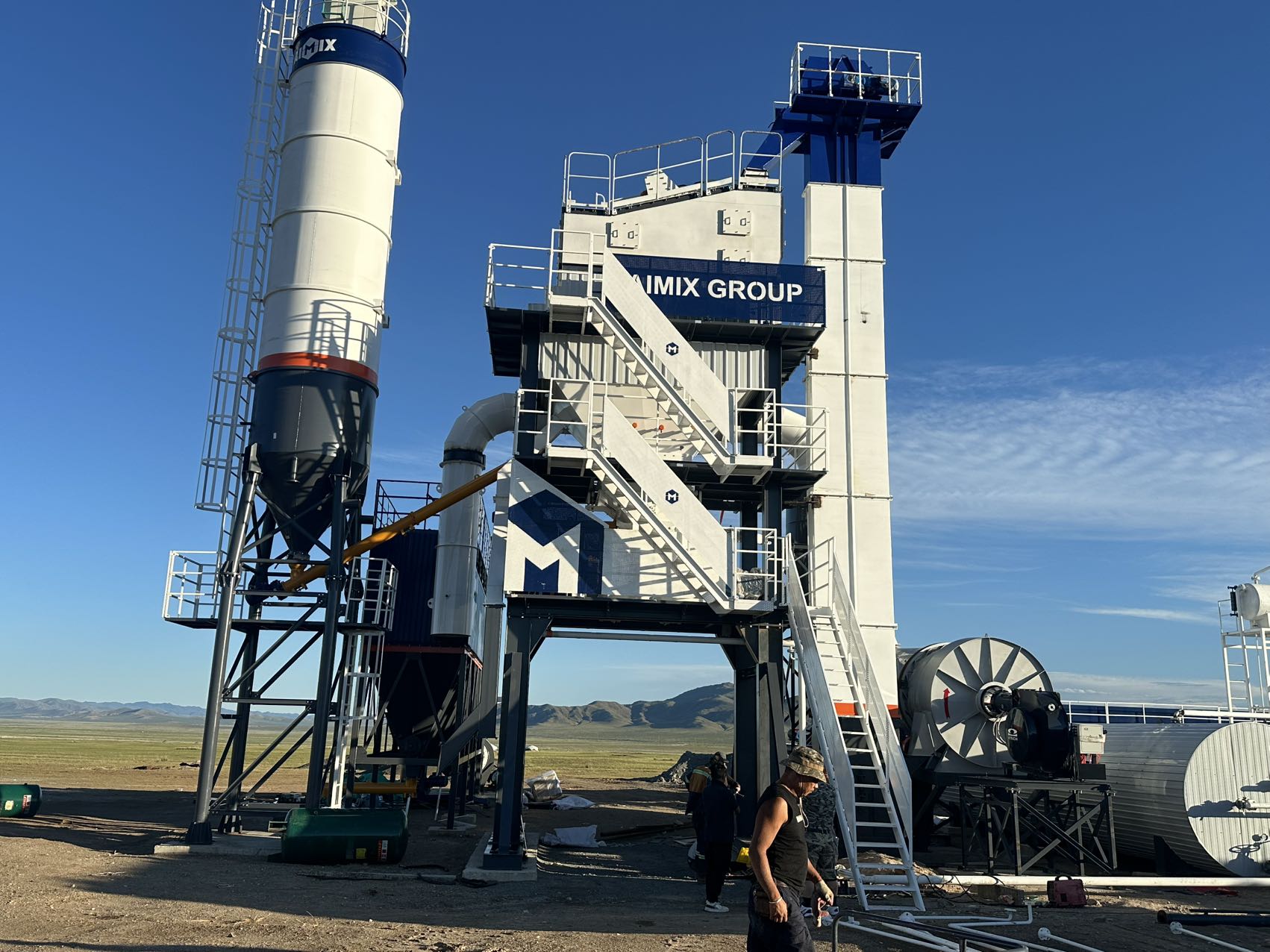 80tph batch type asphalt plant for road construction in USA