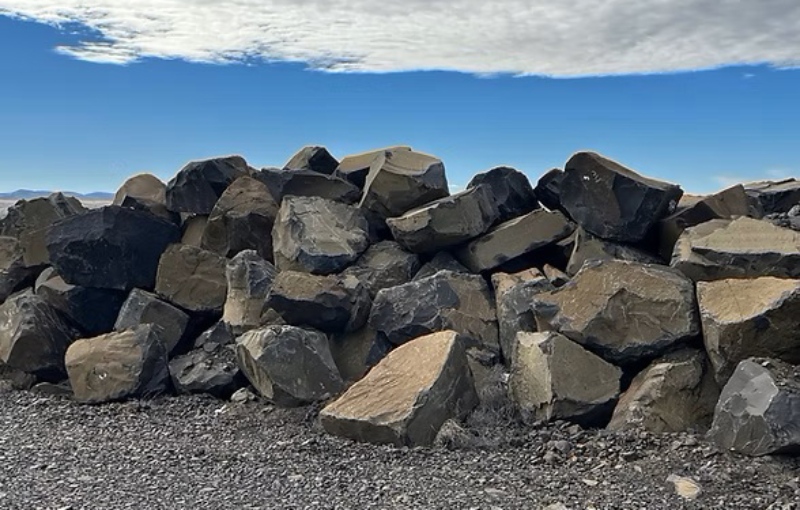 Basalt raw materials