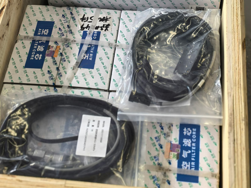 Aimix shipped 4 self loading mixers to Guinea