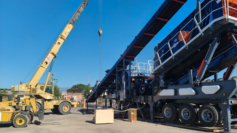 Installation of the mobile crusher plant on-site in Argentina