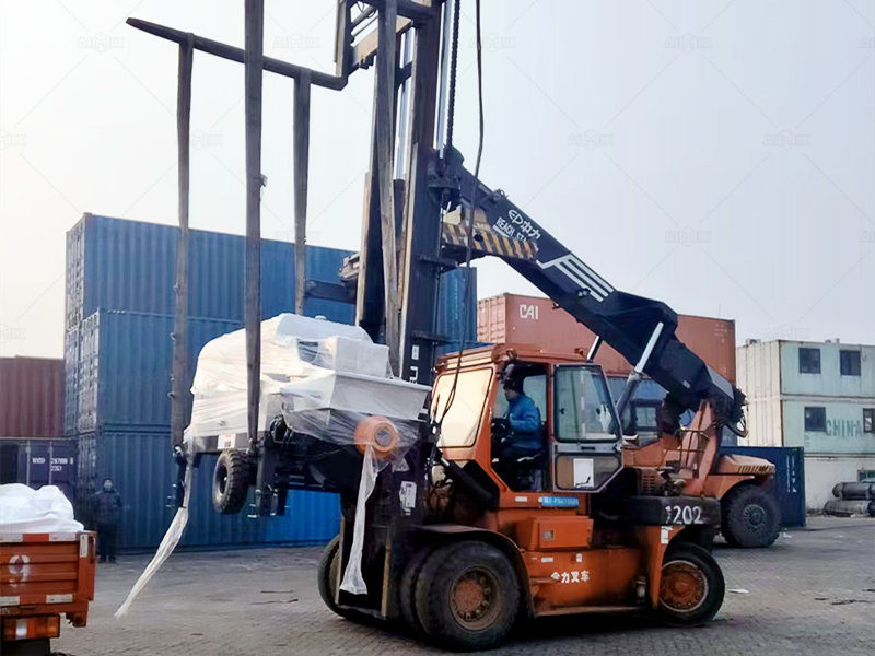 small concrete line pump lifted by forklift