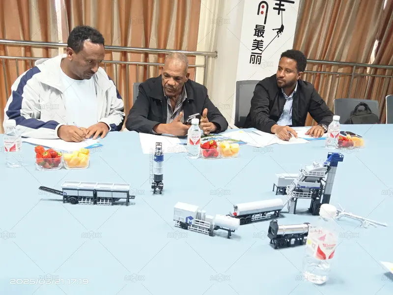 Mobile Asphalt Batch Plant Components with customers