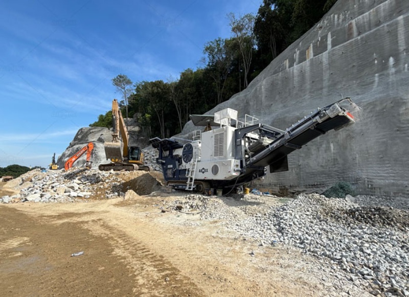 Track-Mounted Gravel Crushing Plants for Railway Ballast