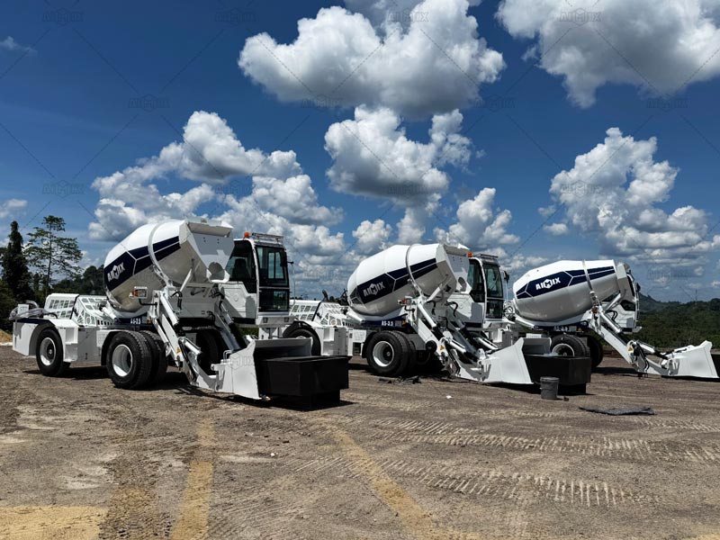 what is a self loading concrete mixers machine