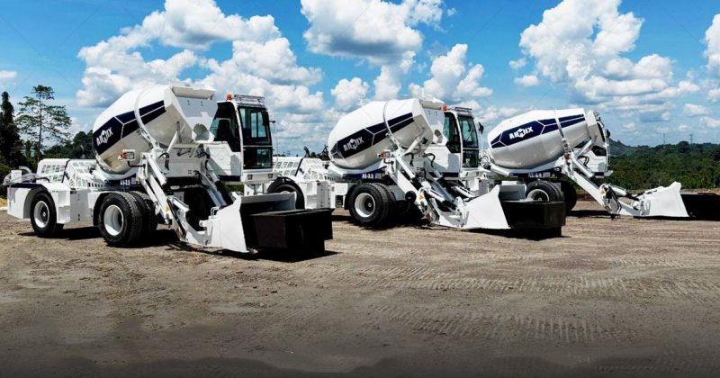 self-loading concrete mixer for efficient concrete batching and transporting