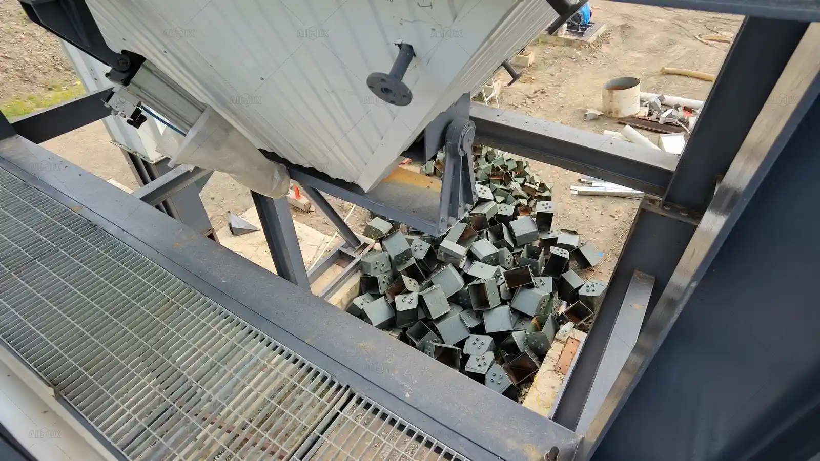Install the Mixing and Discharge System