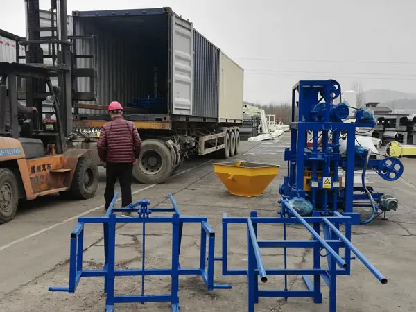 ABM-4C2 concrete block machine