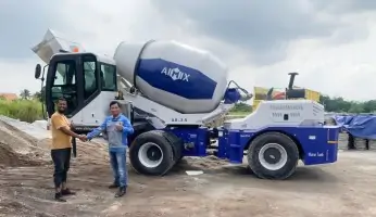 AS-3.5 hydraulic concrete mixer in Honduras